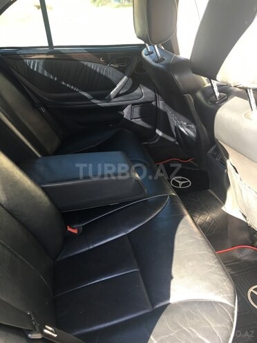 Mercedes E 240 2002, 217,000 km - 2.6 l - Sumqayıt