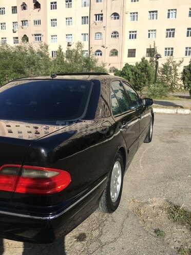 Mercedes E 240 2002, 217,000 km - 2.6 l - Sumqayıt