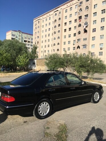 Mercedes E 240 2002, 217,000 km - 2.6 l - Sumqayıt