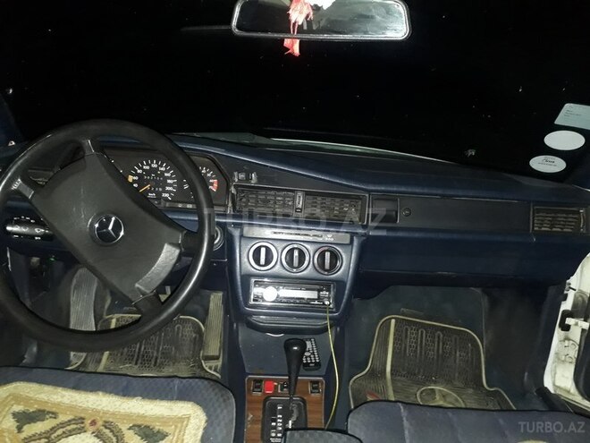 Mercedes 190 1990, 362,000 km - 1.8 л - Qusar