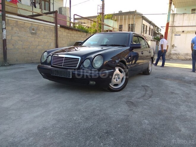 Mercedes E 240 1998, 315,000 km - 2.4 l - Bakı