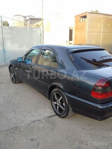 Mercedes C 200 1999, 380,000 km - 2.0 l - Sumqayıt