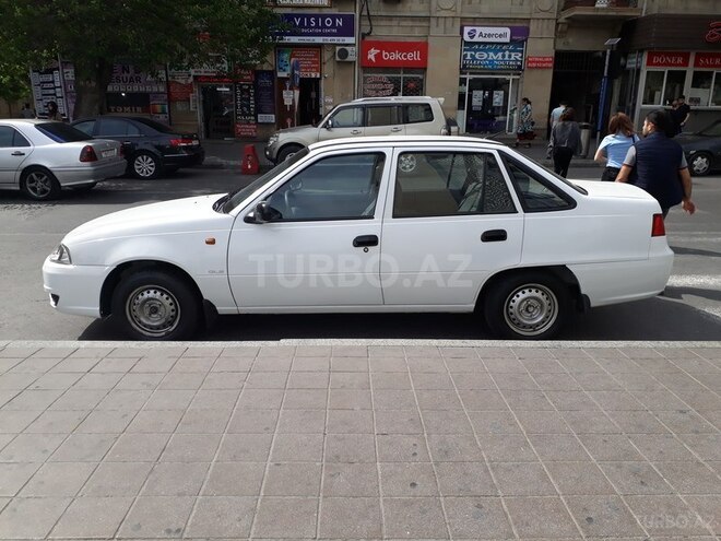 Daewoo Nexia 2009, 196,000 km - 1.5 л - Bakı