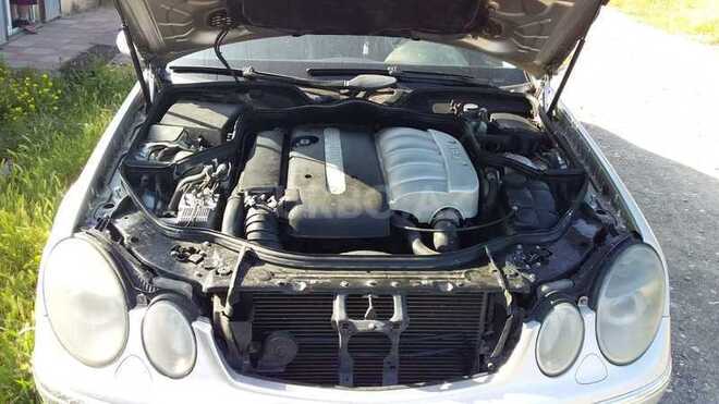 Mercedes E 220 2003, 268,000 km - 2.2 l - Ağstafa