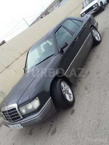 Mercedes E 300 1988, 10,000 km - 2.2 l - Sumqayıt