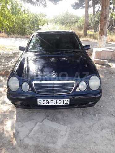 Mercedes E 220 2000, 250,000 km - 2.2 л - Bakı