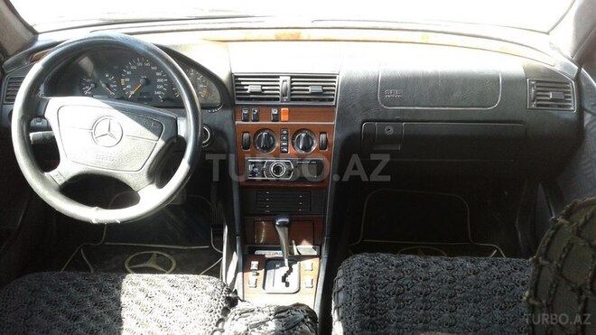 Mercedes C 220 1994, 270,000 km - 2.2 l - Bakı