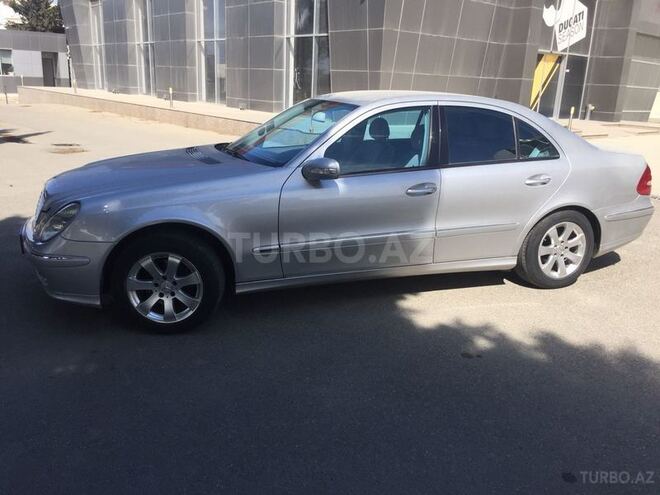 Mercedes E 240 2002, 246,000 km - 2.6 l - Bakı