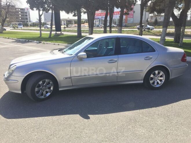 Mercedes E 240 2002, 246,000 km - 2.6 l - Bakı