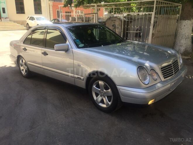 Mercedes E 200 1997, 275,000 km - 2.0 л - Bakı