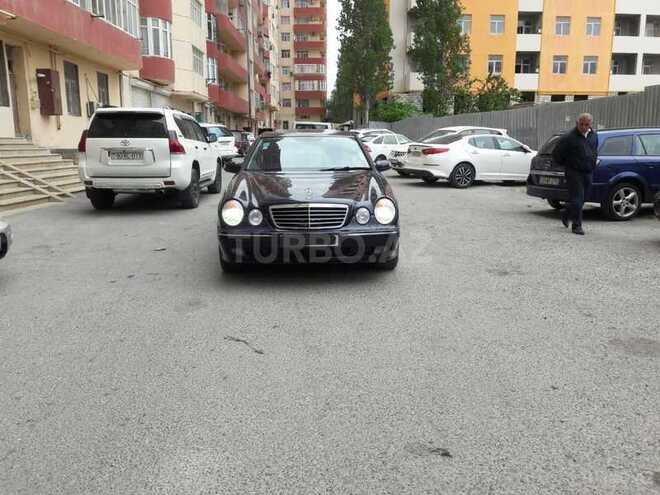 Mercedes E 220 2000, 294,000 km - 2.2 l - Bakı