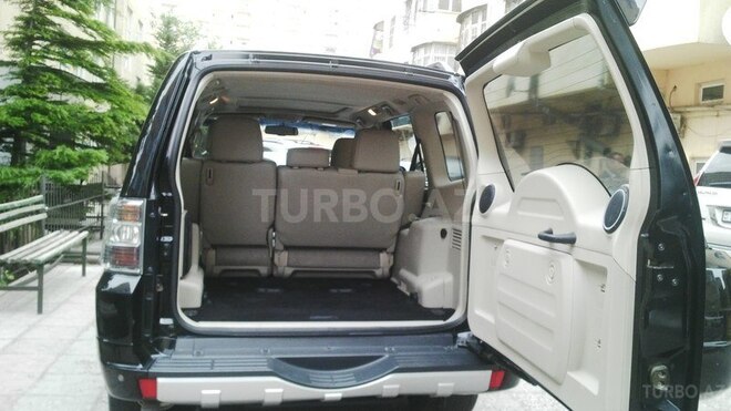 Mitsubishi Pajero 2011, 86,000 km - 3.5 l - Bakı