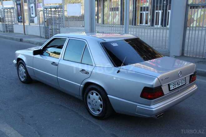 Mercedes E 200 1992, 280,000 km - 2.0 l - Bakı
