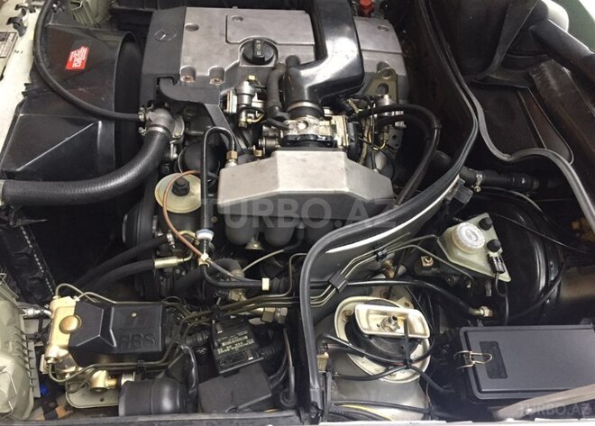 Mercedes E 200 1992, 280,000 km - 2.0 l - Bakı