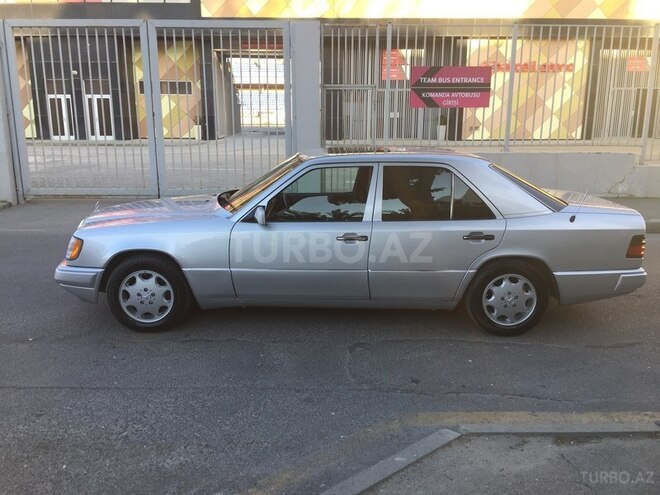 Mercedes E 200 1992, 280,000 km - 2.0 l - Bakı