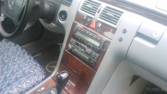 Mercedes E 230 1997, 290,000 km - 2.3 л - Lənkəran