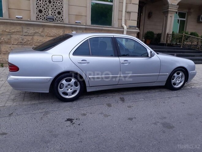Mercedes E 220 2001, 310,000 km - 2.2 л - Bakı