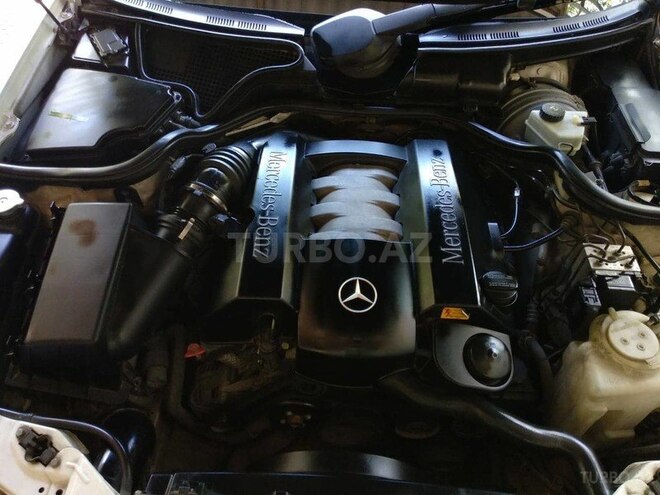 Mercedes E 240 2001, 198,000 km - 2.6 l - Bakı