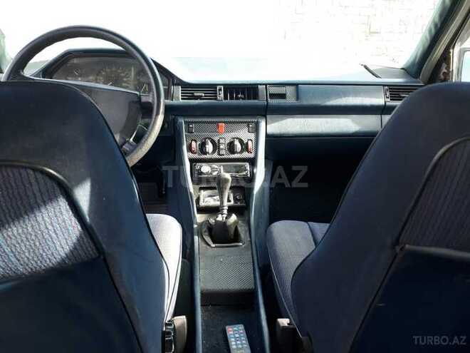 Mercedes E 200 1989, 352,000 km - 0.2 l - Bakı