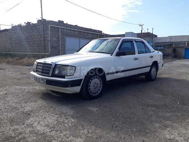 Mercedes E 200 1989, 352,000 km - 0.2 l - Bakı