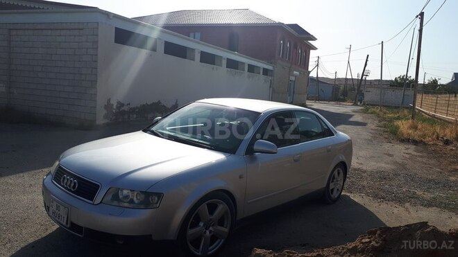 Audi A4 2002, 300,000 km - 2.0 l - Bakı