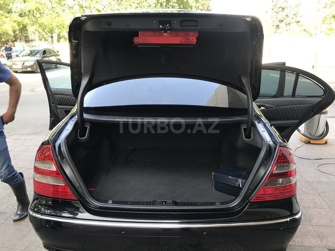 Mercedes E 320 2004, 192,000 km - 0.4 l - Bakı