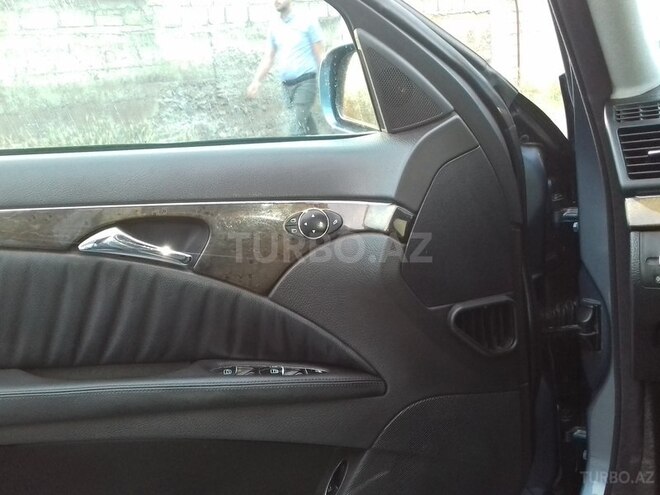 Mercedes E 220 2002, 280,000 km - 2.2 l - Yevlax