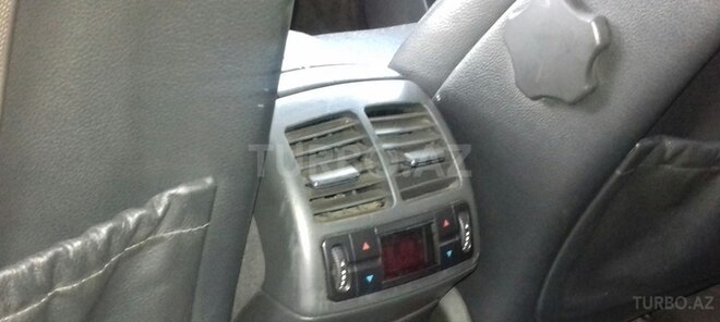 Mercedes E 220 2002, 280,000 km - 2.2 l - Yevlax