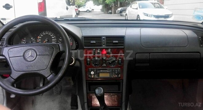 Mercedes C 180 1999, 327,000 km - 1.8 л - Bakı