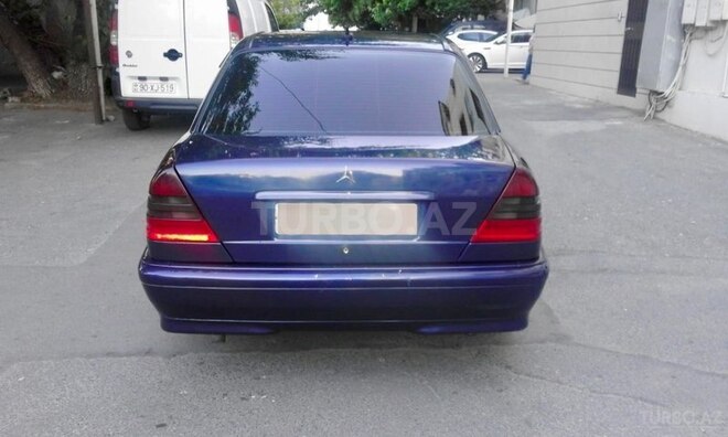 Mercedes C 180 1999, 327,000 km - 1.8 л - Bakı