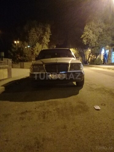 Mercedes E 200 1994, 440,000 km - 0.2 l - Bakı