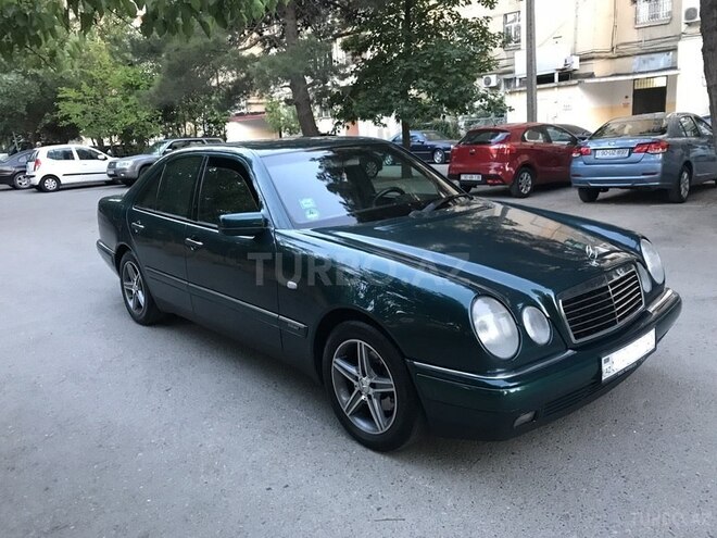 Mercedes E 230 1998, 261,577 km - 2.3 l - Bakı
