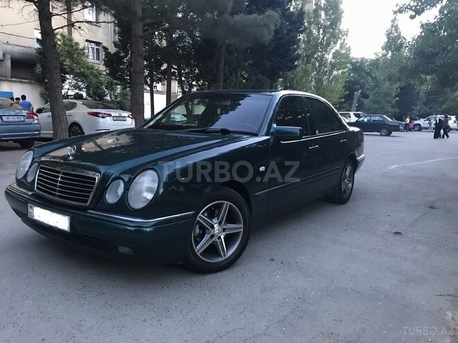 Mercedes E 230 1998, 261,577 km - 2.3 l - Bakı