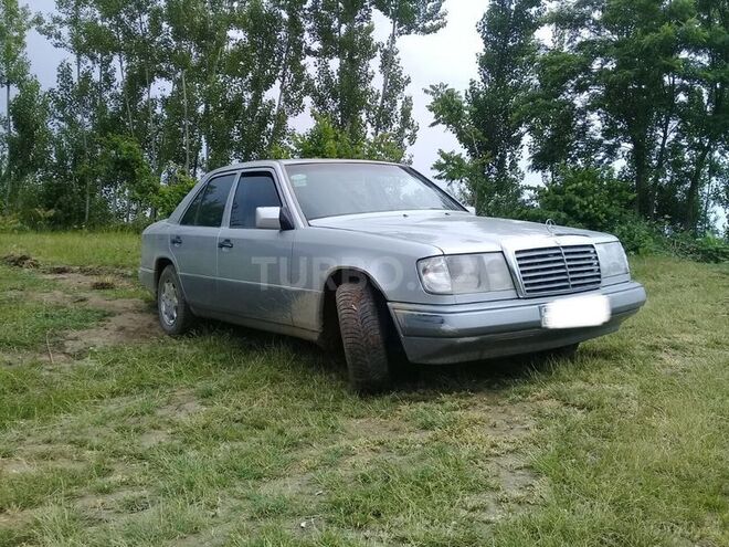 Mercedes E 200 1995, 190,000 km - 2.0 l - Sumqayıt