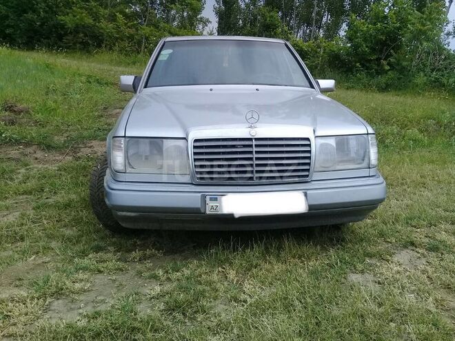 Mercedes E 200 1995, 190,000 km - 2.0 l - Sumqayıt
