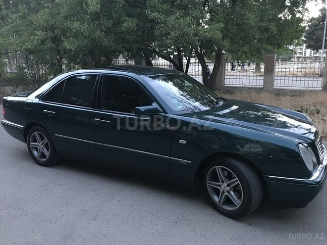 Mercedes E 230 1998, 261,577 km - 2.3 l - Bakı
