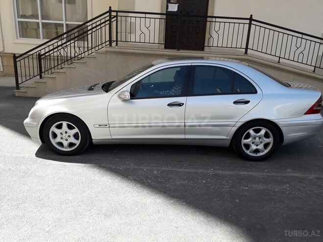 Mercedes C 220 2000, 269,860 km - 2.2 l - Bakı