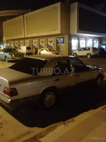Mercedes E 200 1994, 440,000 km - 0.2 л - Bakı