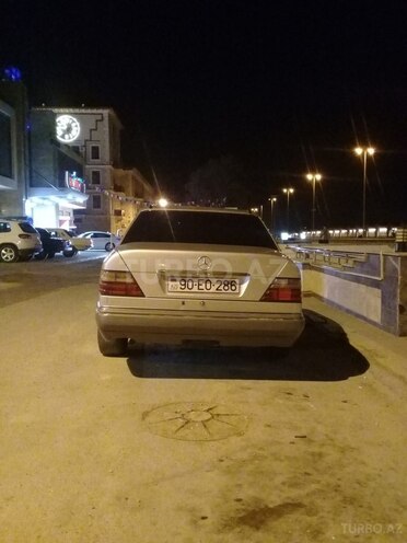 Mercedes E 200 1994, 440,000 km - 0.2 л - Bakı