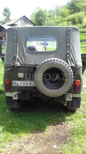 UAZ 469 1983, 120,000 km - 2.4 l - Lerik