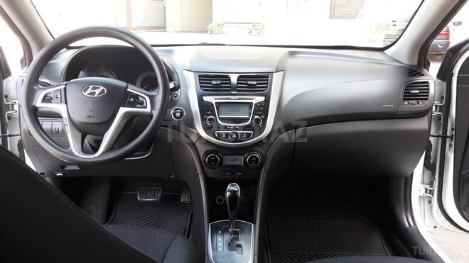 Hyundai Accent 2012, 114,420 km - 1.6 л - Bakı