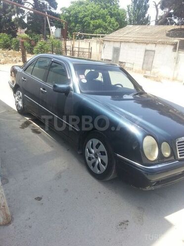 Mercedes E 320 1997, 331,329 km - 3.2 l - Bakı