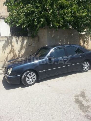 Mercedes E 320 1997, 331,329 km - 3.2 l - Bakı