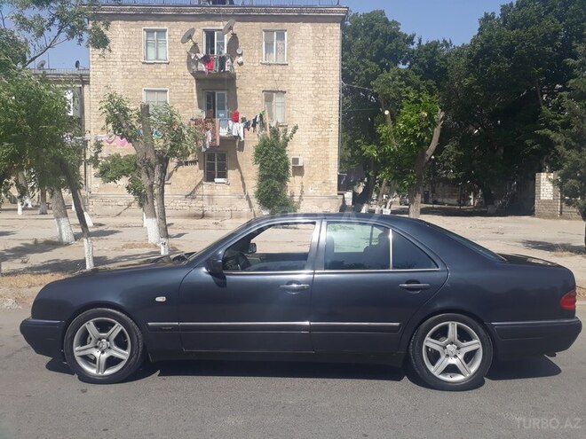 Mercedes E 230 1996, 234,561 km - 2.3 л - Sumqayıt