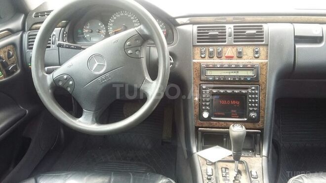 Mercedes E 240 2000, 217,000 km - 2.6 l - Bakı