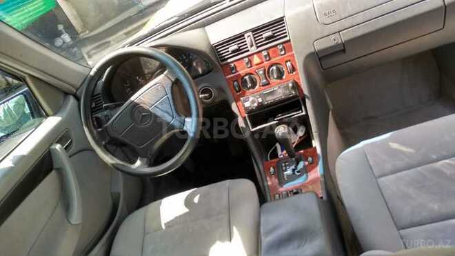Mercedes C 220 1998, 256,000 km - 2.2 л - Şəki