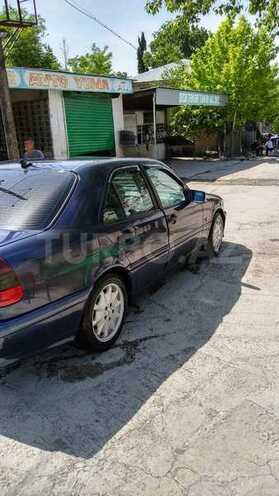 Mercedes C 220 1998, 256,000 km - 2.2 л - Şəki