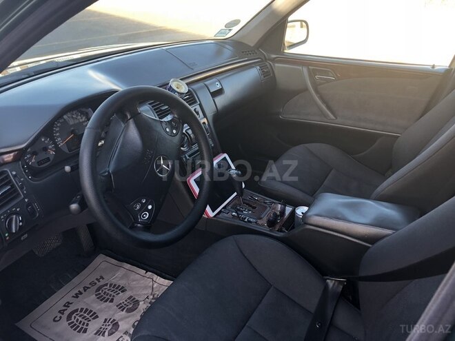 Mercedes E 270 1999, 248,000 km - 2.7 l - Bakı