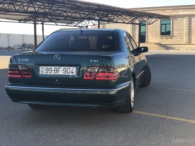 Mercedes E 270 1999, 248,000 km - 2.7 l - Bakı