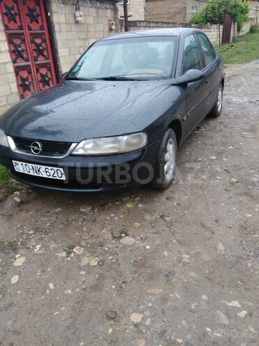 Opel Vectra 1996, 310,080 km - 1.6 l - Quba